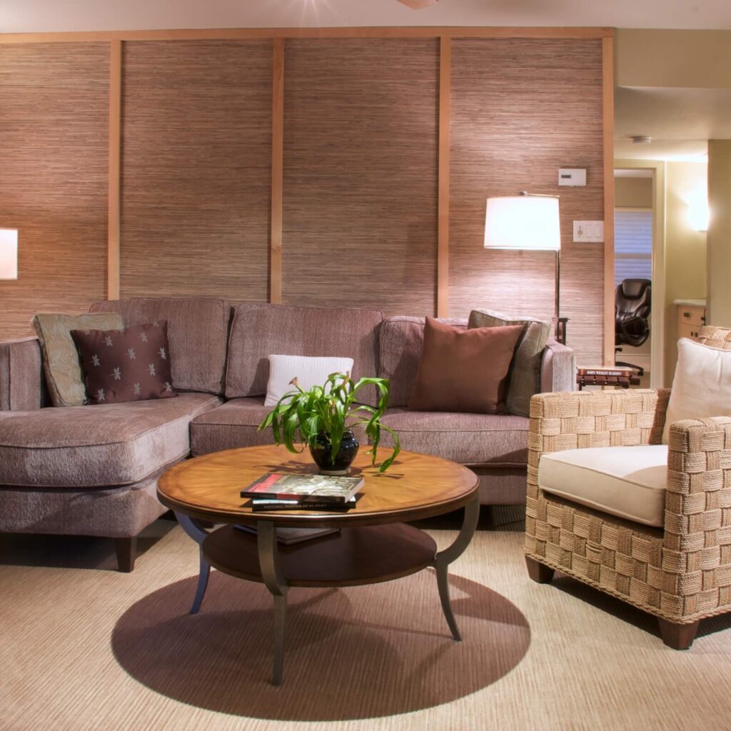 Curated visual reference: Green Penthouse Apartment For Rent With Security Reference: Luxury Accommodations