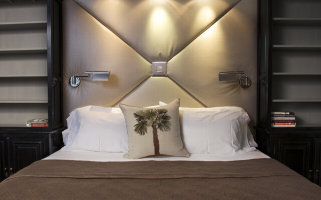Camelot Corporate Condominiums bedroom suite